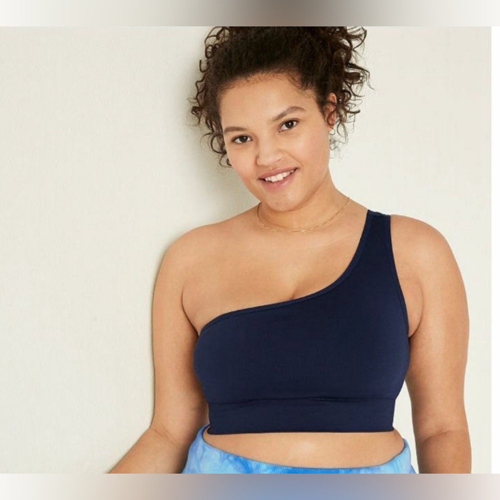 ❥𝒱𝒮 𝐏𝐈𝐍𝐊: One-Shoulder Sports Bra